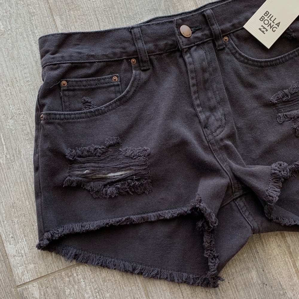 🔥🔥BILLABONG - DISTRESSED DRIFT DENIM SHORTS🔥🔥 - Picture 3 of 5